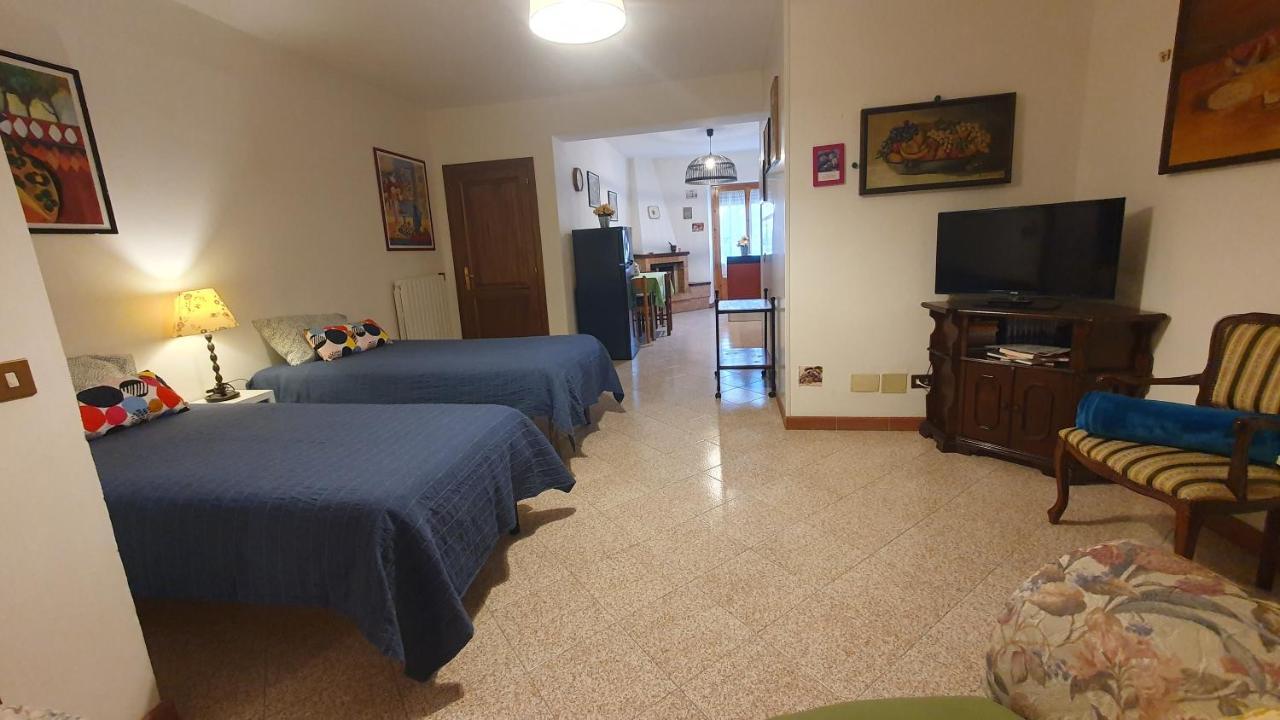 Le Casette Di Civitella La Casa Di Nonna Giulia Civitella Del Lago Exterior foto