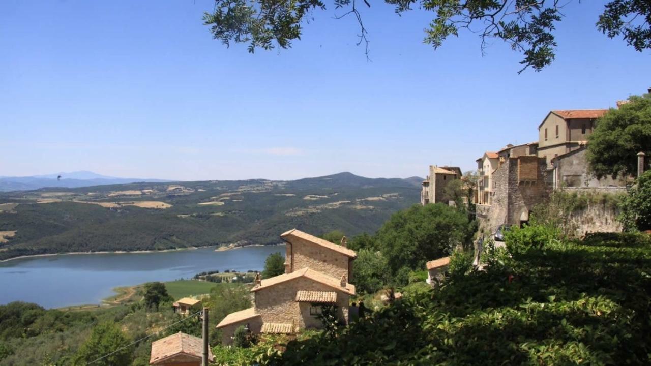 Le Casette Di Civitella La Casa Di Nonna Giulia Civitella Del Lago Exterior foto