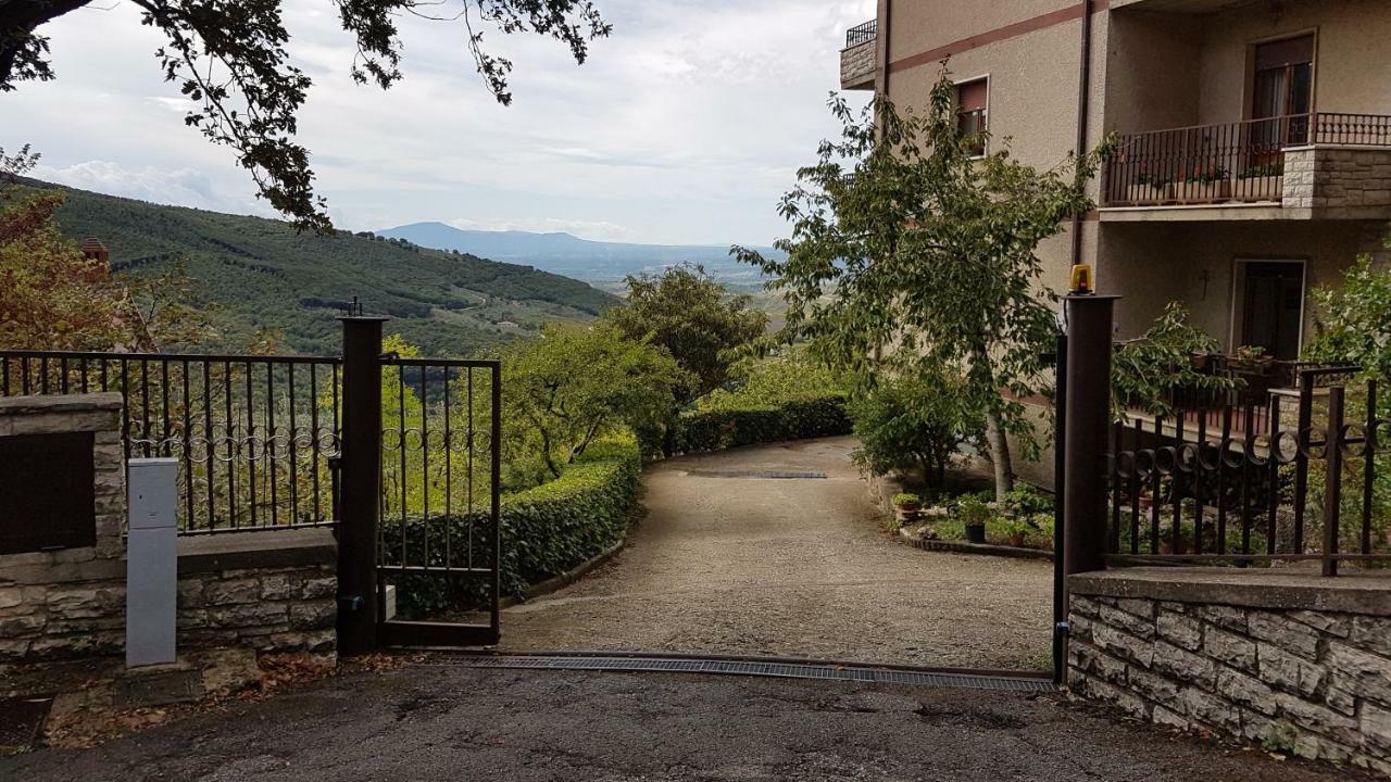 Le Casette Di Civitella La Casa Di Nonna Giulia Civitella Del Lago Exterior foto