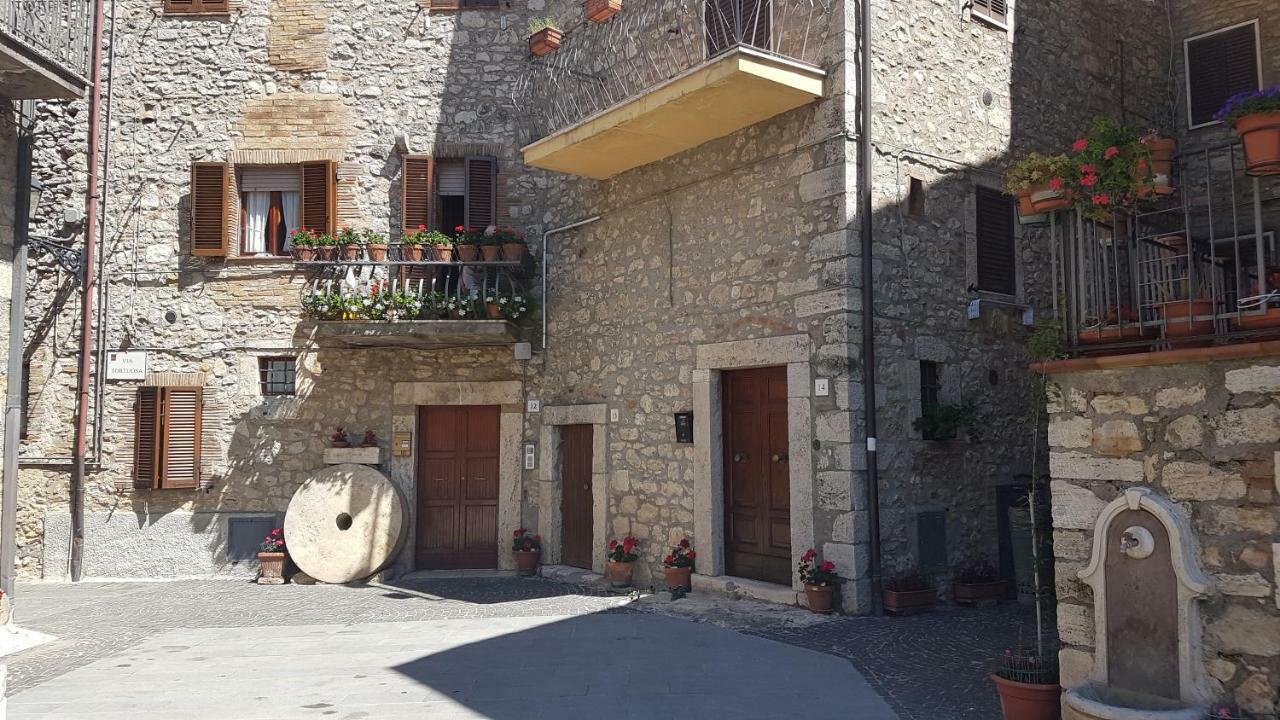 Le Casette Di Civitella La Casa Di Nonna Giulia Civitella Del Lago Exterior foto